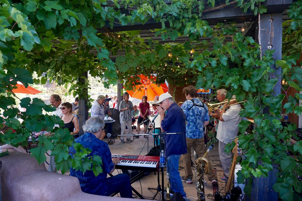 Vivac Winery Happy Hour